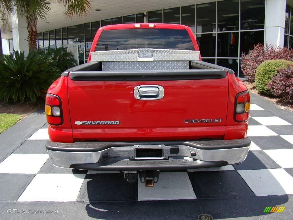 2004 Silverado 1500 LS Extended Cab - Victory Red / Dark Charcoal photo #4