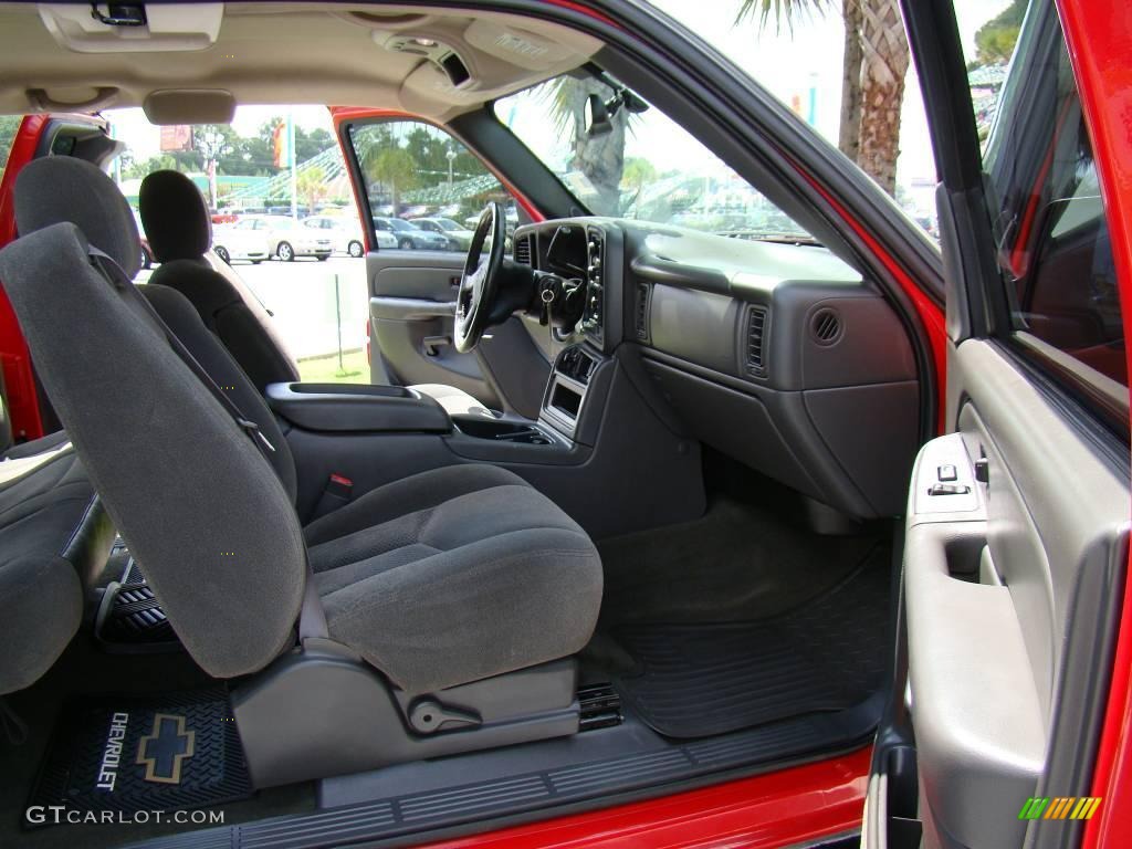 2004 Silverado 1500 LS Extended Cab - Victory Red / Dark Charcoal photo #10