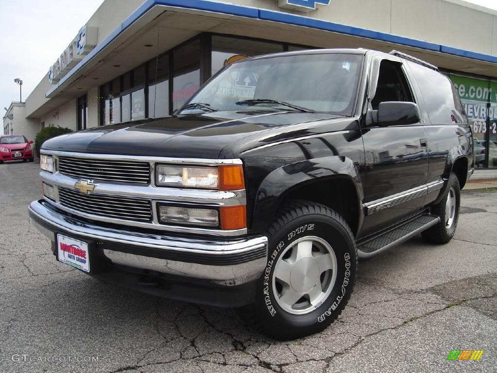 1996 Tahoe LS 4x4 - Onyx Black / Tan photo #1