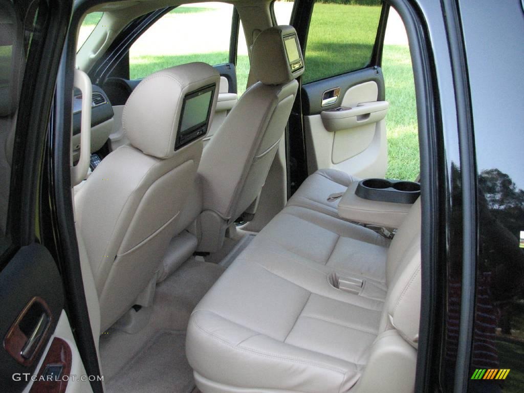 2007 Suburban 1500 LTZ 4x4 - Black / Light Cashmere/Ebony photo #17