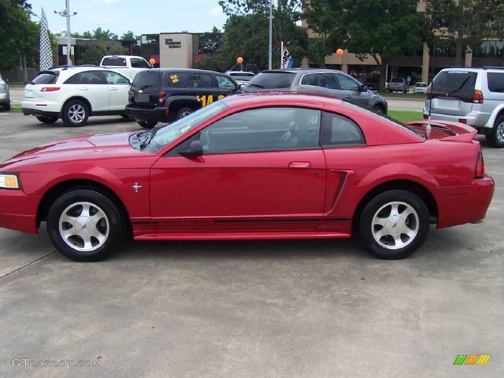 2000 Mustang V6 Coupe - Laser Red Metallic / Dark Charcoal photo #2