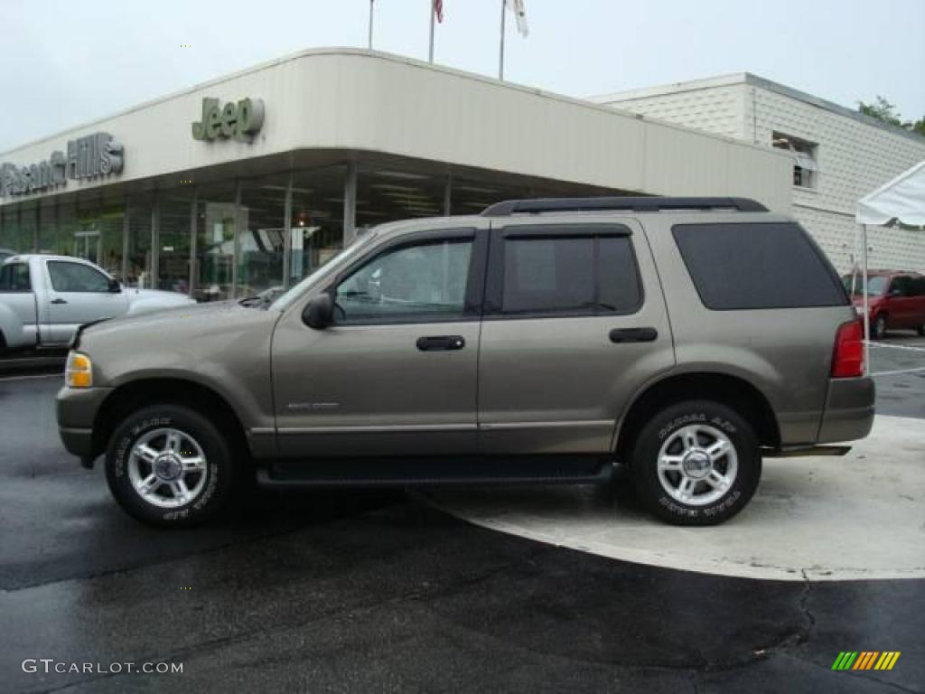 2005 Explorer XLT 4x4 - Mineral Grey Metallic / Midnight Grey photo #1