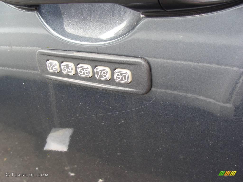 2008 Escape Limited 4WD - Black Pearl Slate Metallic / Charcoal photo #11