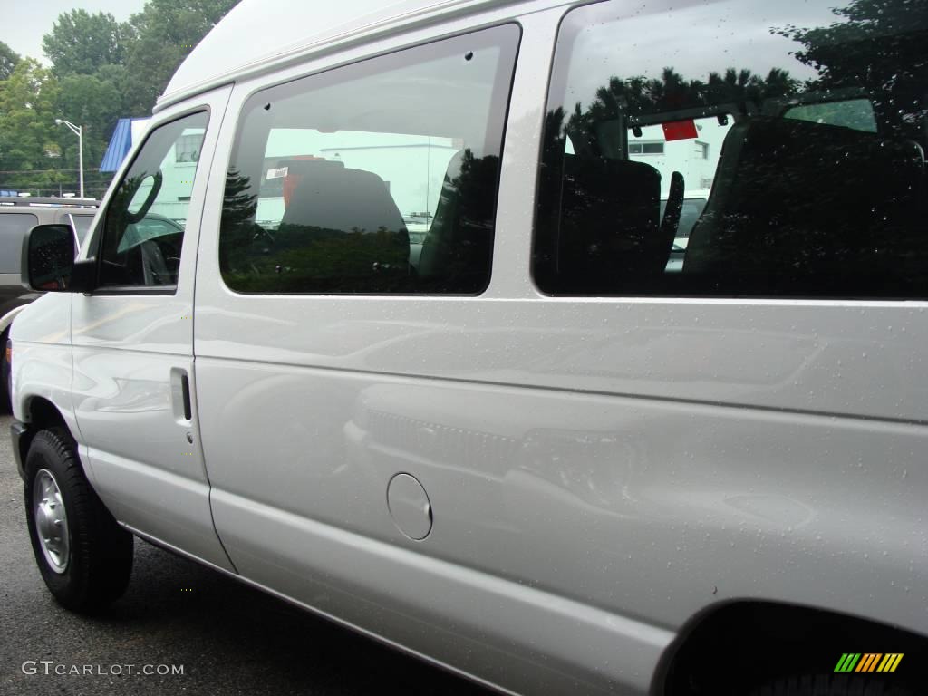 2008 E Series Van E250 Super Duty Passenger Conversion - Oxford White / Medium Flint photo #7
