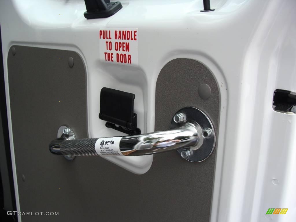 2008 E Series Van E250 Super Duty Passenger Conversion - Oxford White / Medium Flint photo #18
