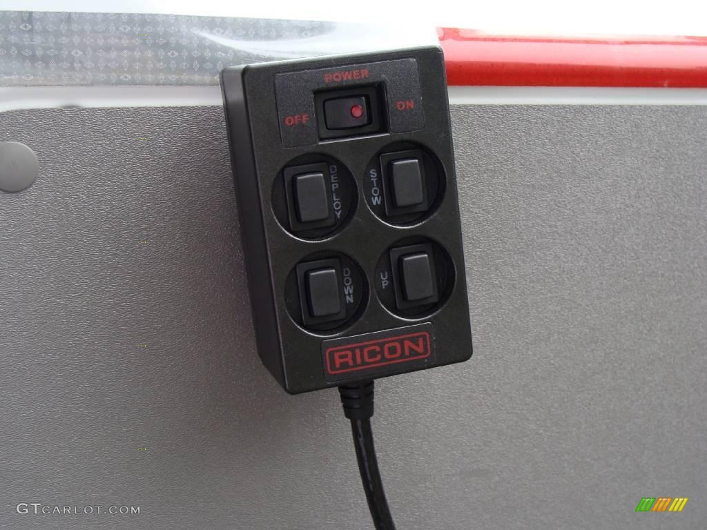 2008 E Series Van E250 Super Duty Passenger Conversion - Oxford White / Medium Flint photo #22