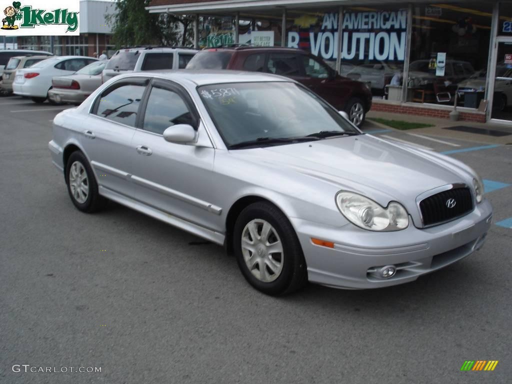 2002 Sonata  - Brilliant Silver / Black photo #16