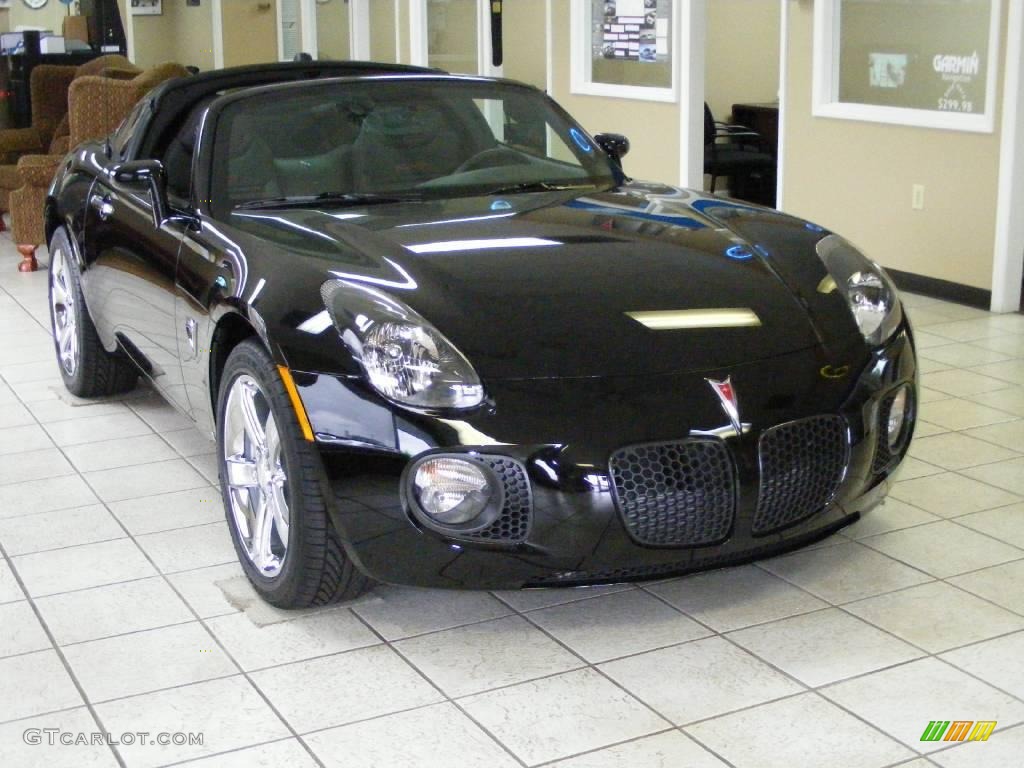 2009 Solstice GXP Coupe - Mysterious Black / Ebony/Red Stitching photo #3