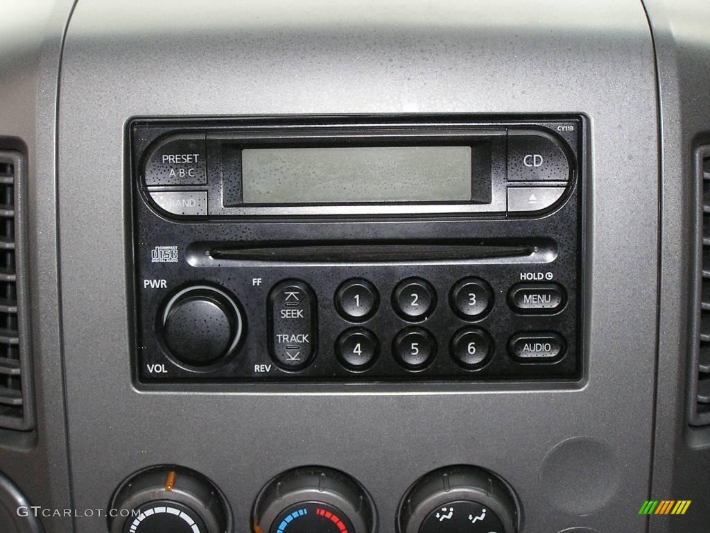 2007 Titan XE King Cab - White / Steel Gray photo #11