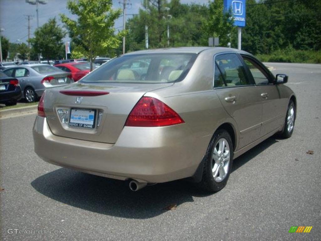 2006 Accord EX Sedan - Desert Mist Metallic / Ivory photo #3