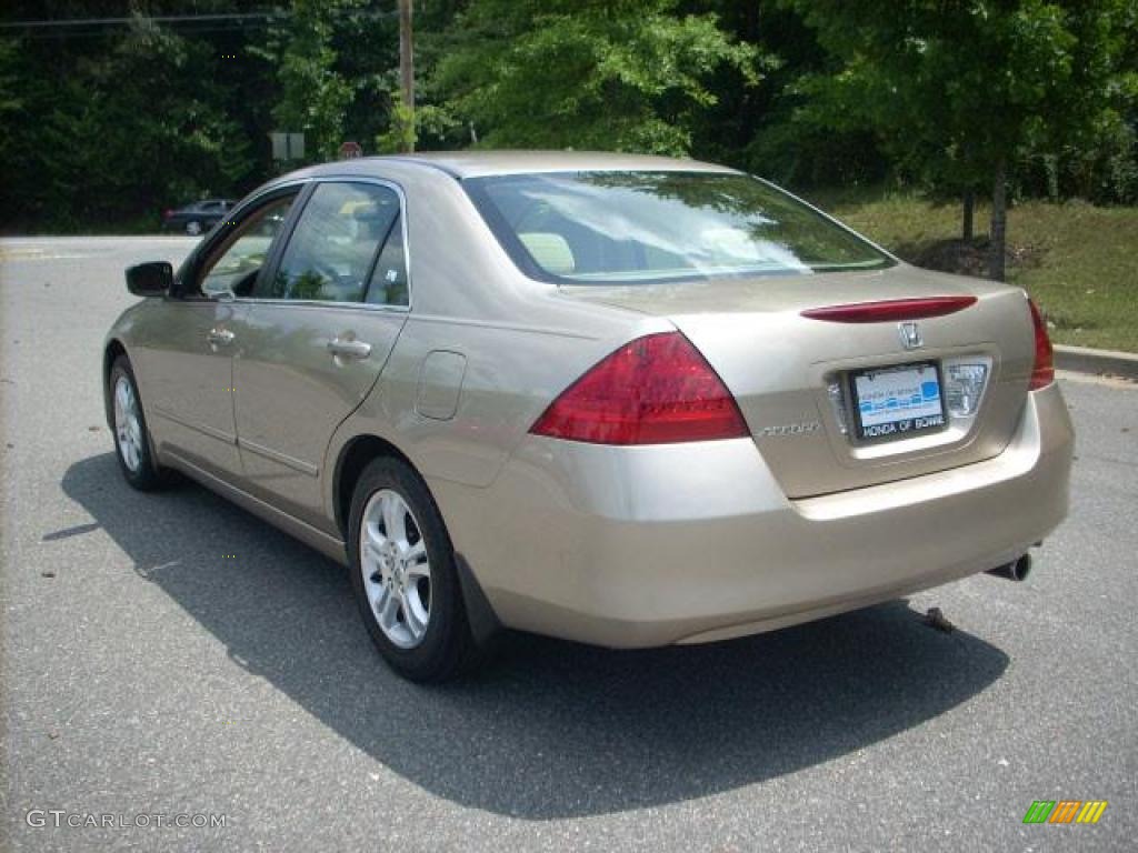 2006 Accord EX Sedan - Desert Mist Metallic / Ivory photo #5