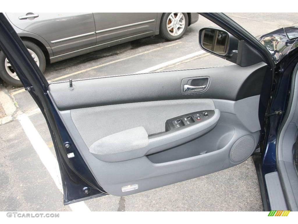 2006 Accord LX Sedan - Royal Blue Pearl / Gray photo #17