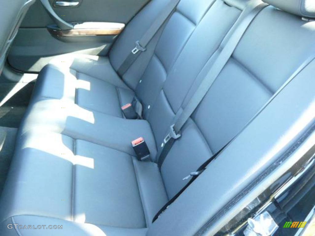 2006 3 Series 325i Sedan - Jet Black / Black photo #17