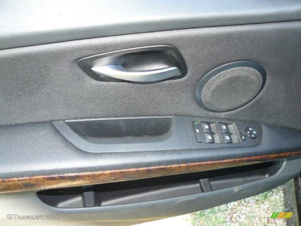 2006 3 Series 325i Sedan - Jet Black / Black photo #23