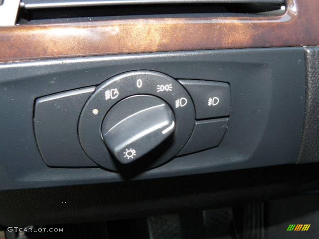 2006 3 Series 325i Sedan - Jet Black / Black photo #25