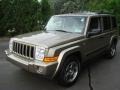 Light Khaki Metallic - Commander 4x4 Photo No. 1