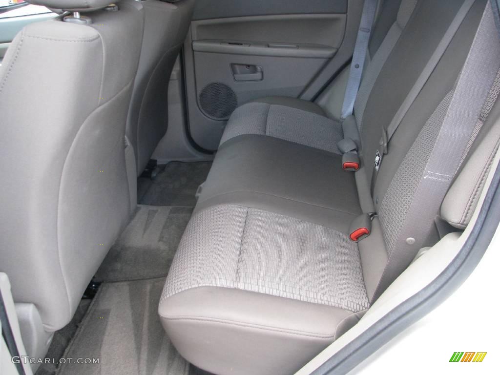 2008 Grand Cherokee Laredo 4x4 - Bright Silver Metallic / Dark Slate Gray/Light Graystone photo #4