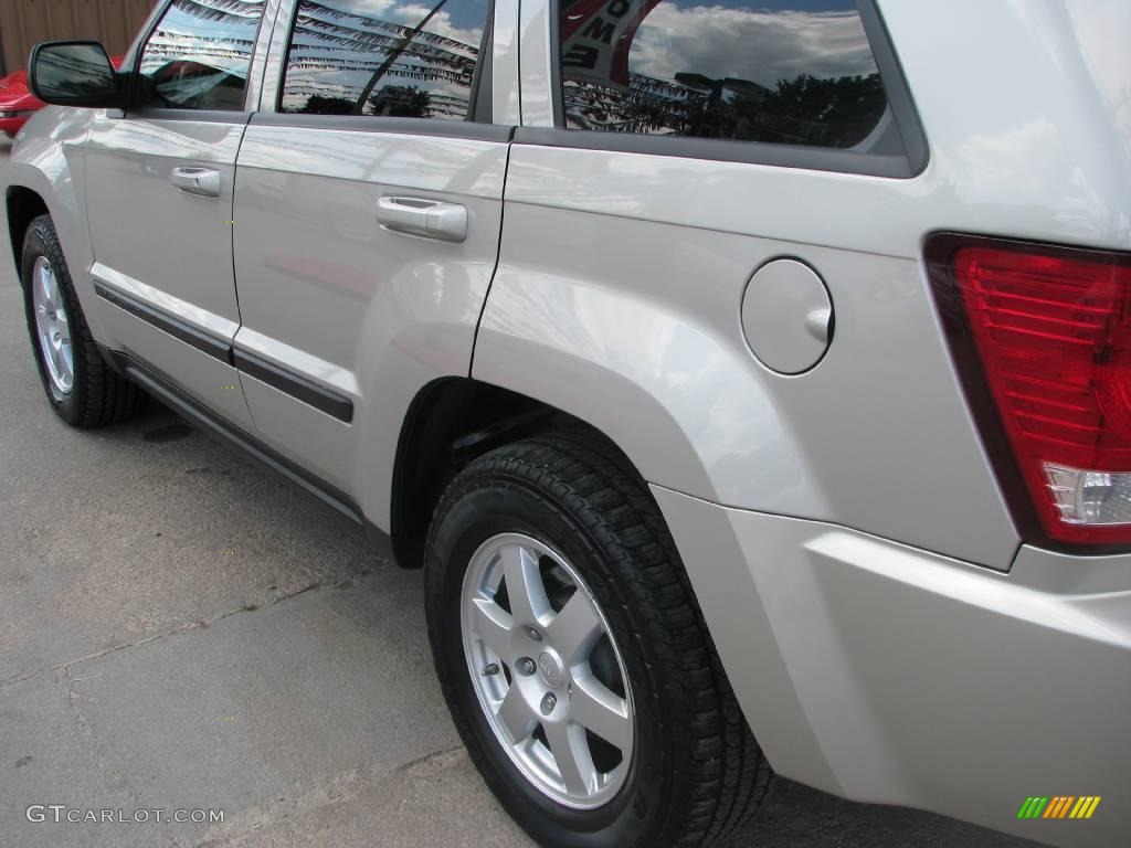 2008 Grand Cherokee Laredo 4x4 - Bright Silver Metallic / Dark Slate Gray/Light Graystone photo #5