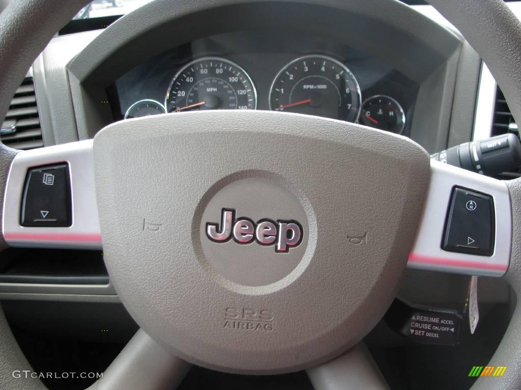 2008 Grand Cherokee Laredo 4x4 - Bright Silver Metallic / Dark Slate Gray/Light Graystone photo #6