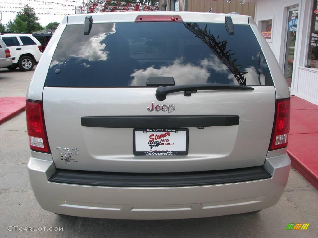 2008 Grand Cherokee Laredo 4x4 - Bright Silver Metallic / Dark Slate Gray/Light Graystone photo #7