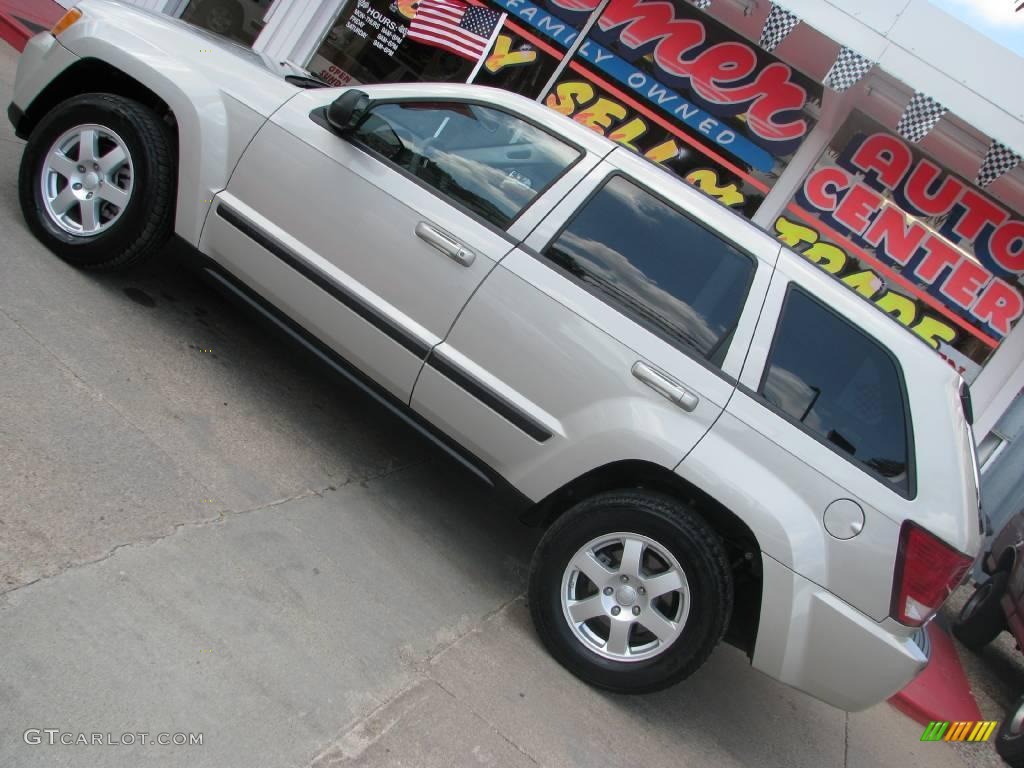 2008 Grand Cherokee Laredo 4x4 - Bright Silver Metallic / Dark Slate Gray/Light Graystone photo #15