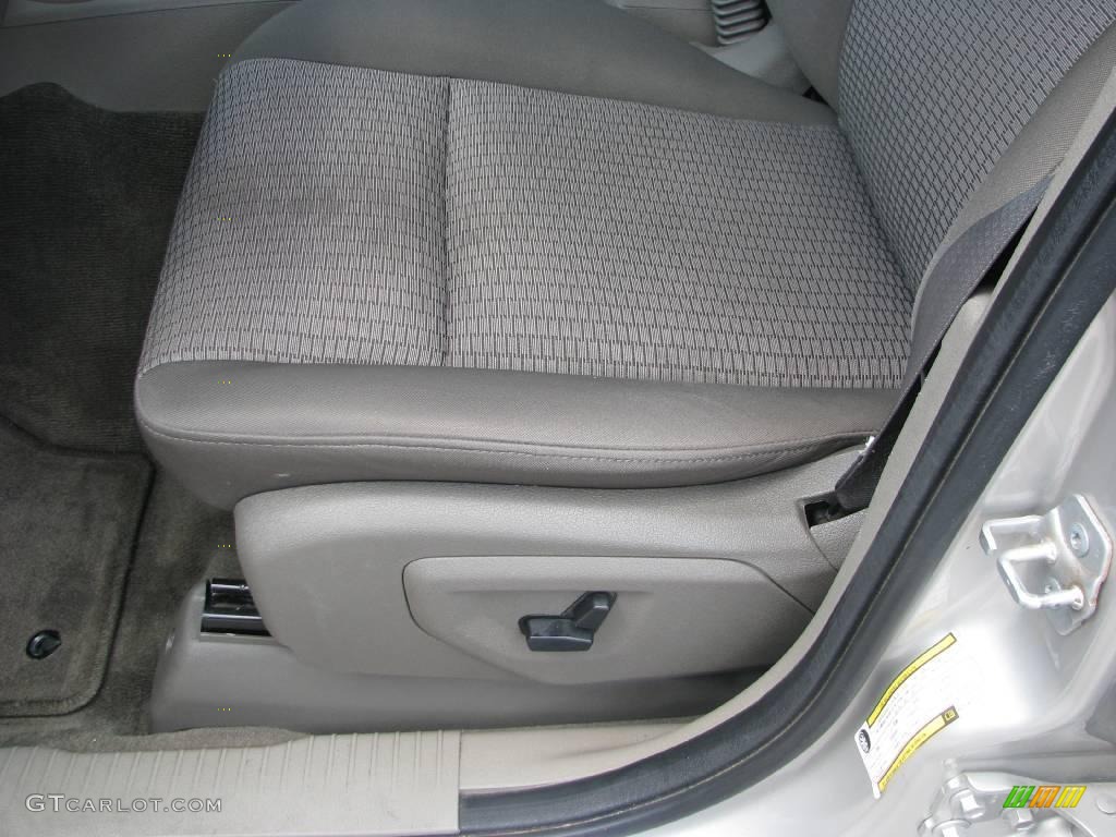 2008 Grand Cherokee Laredo 4x4 - Bright Silver Metallic / Dark Slate Gray/Light Graystone photo #25