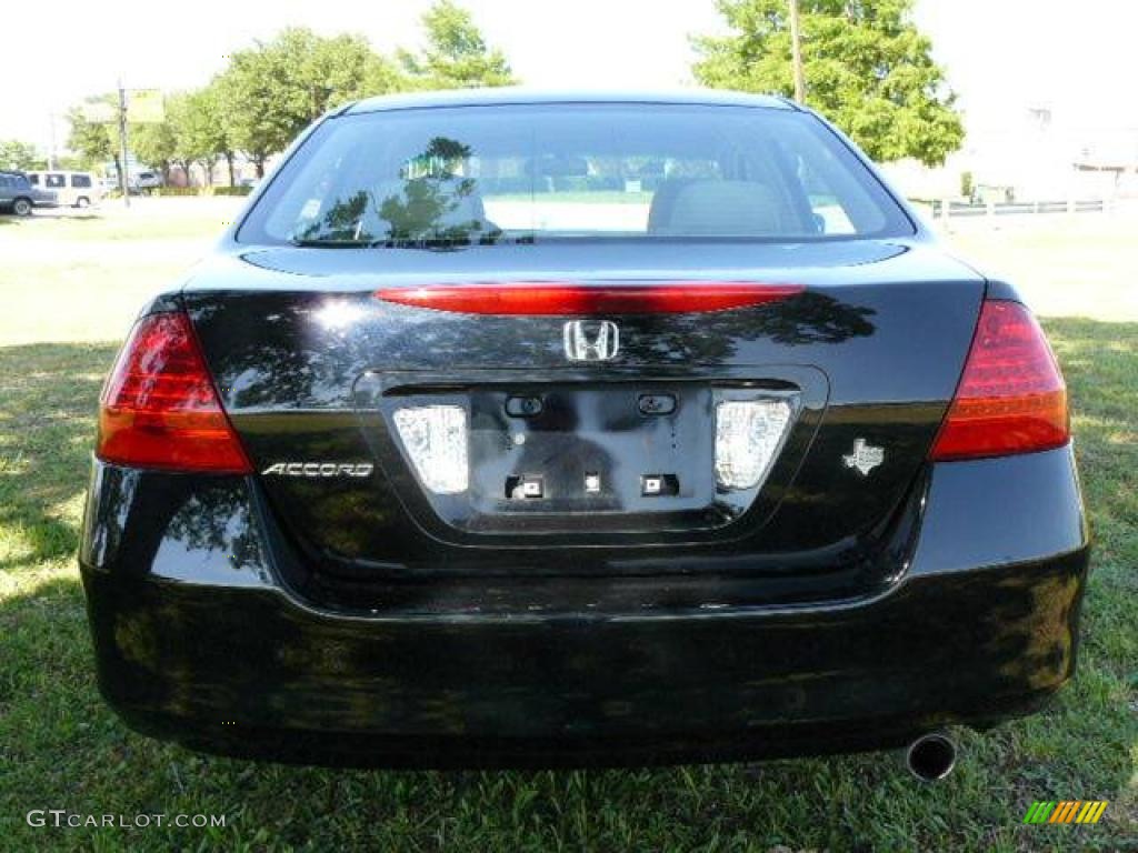 2006 Accord SE Sedan - Nighthawk Black Pearl / Ivory photo #5