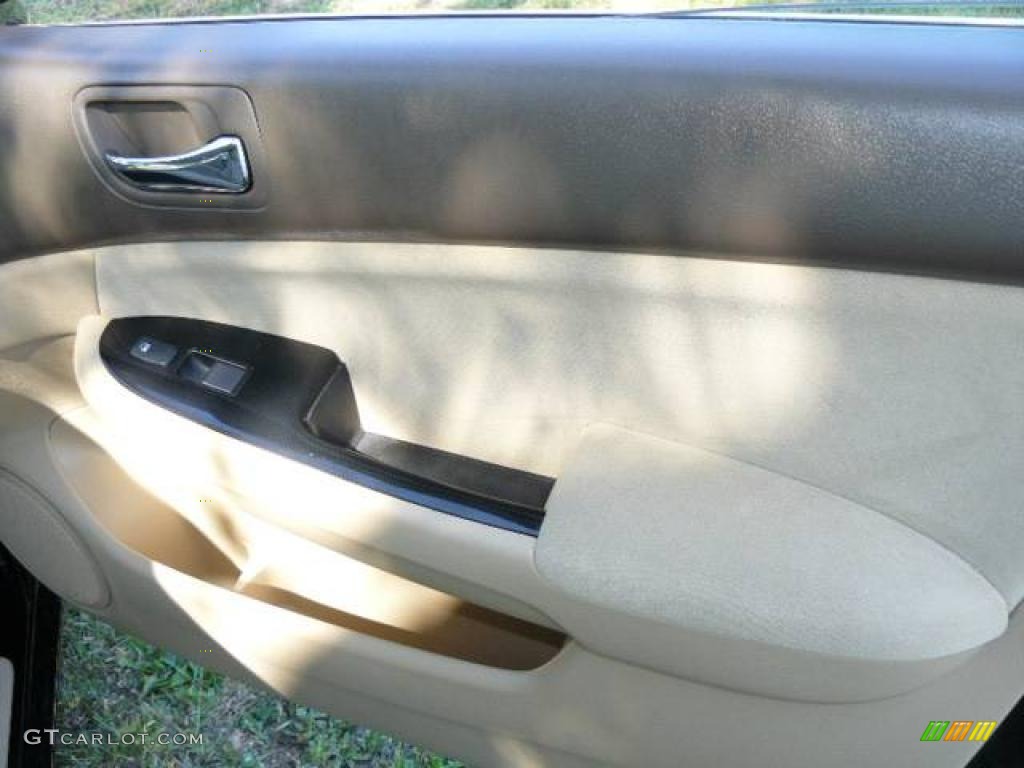 2006 Accord SE Sedan - Nighthawk Black Pearl / Ivory photo #14
