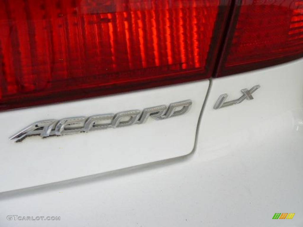 1998 Accord LX Sedan - Taffeta White / Ivory photo #7