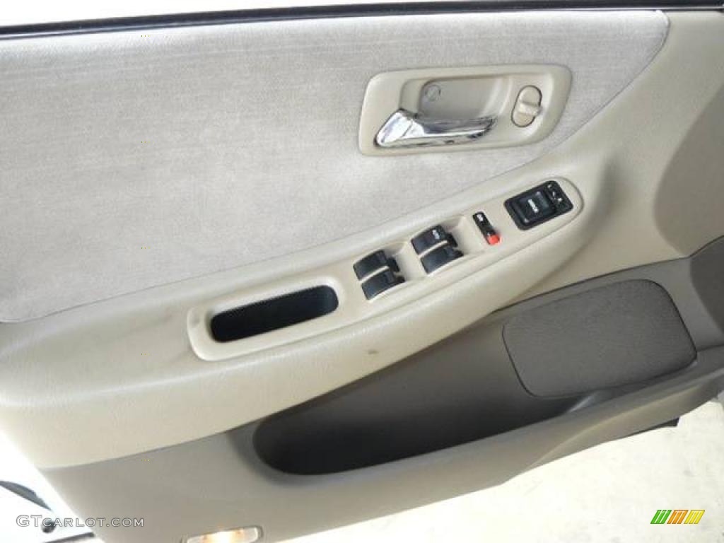 1998 Accord LX Sedan - Taffeta White / Ivory photo #11