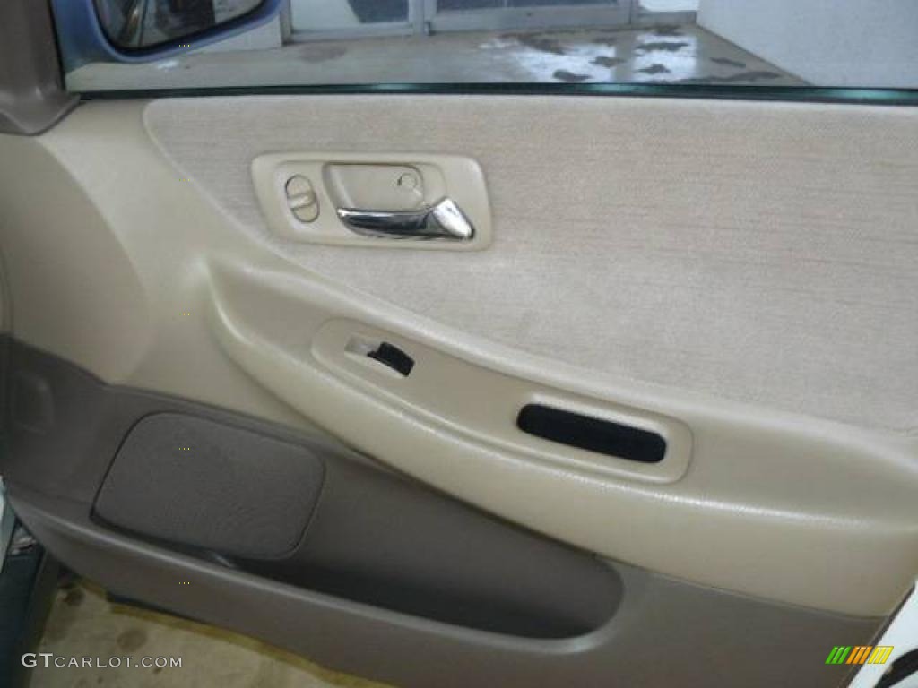 1998 Accord LX Sedan - Taffeta White / Ivory photo #16
