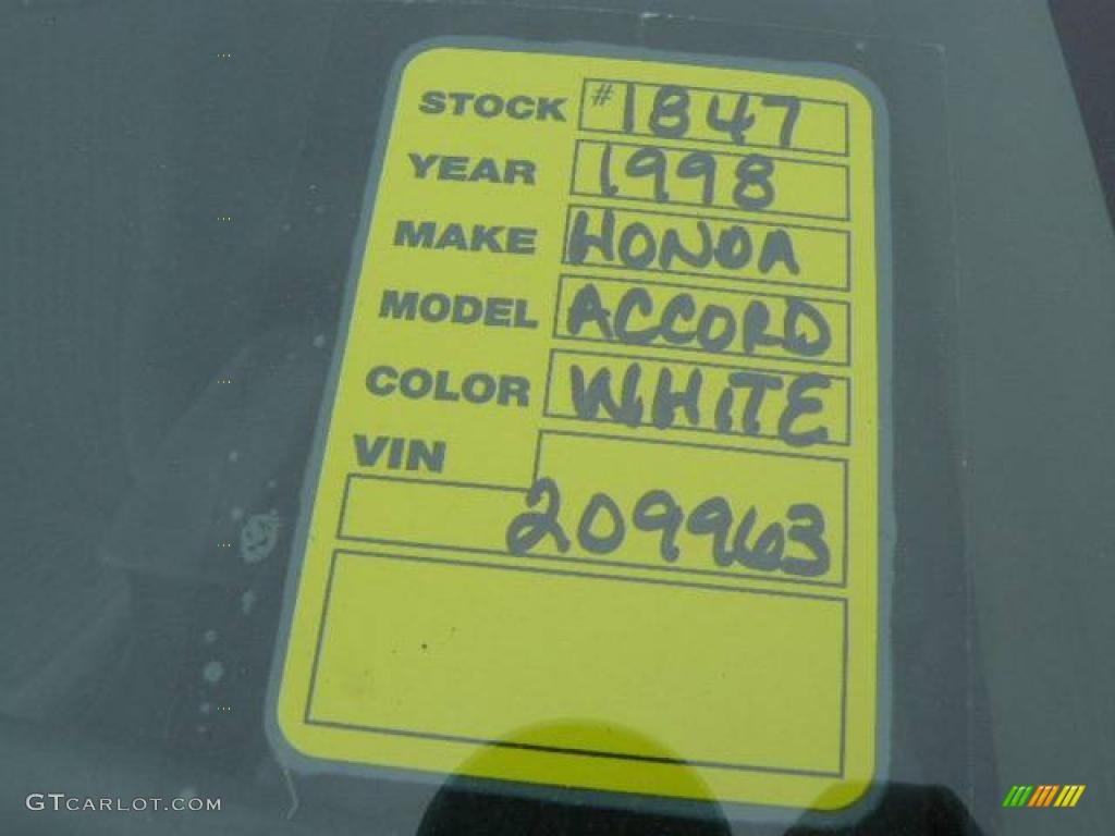 1998 Accord LX Sedan - Taffeta White / Ivory photo #26