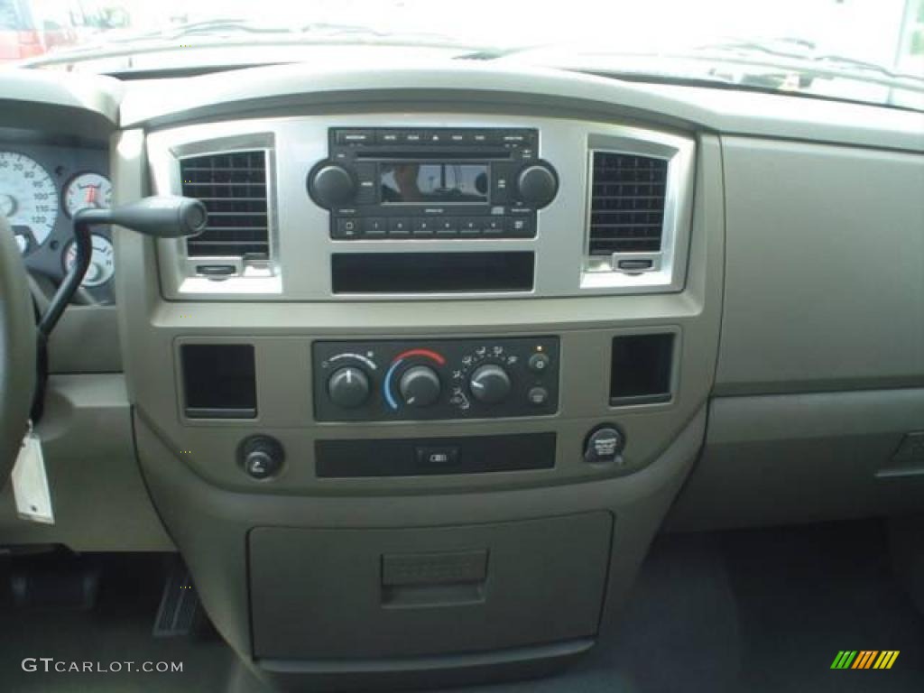 2008 Ram 1500 Big Horn Edition Quad Cab - Bright White / Khaki photo #7