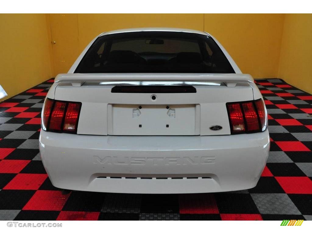 2001 Mustang V6 Coupe - Oxford White / Medium Parchment photo #5