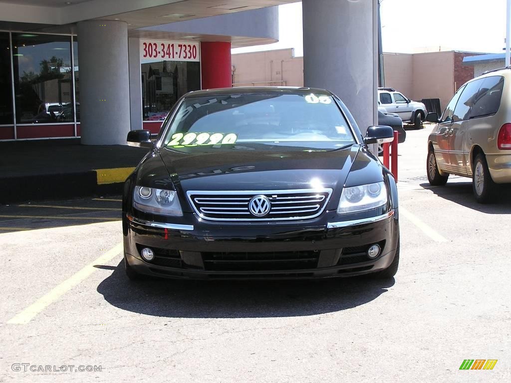 2005 Phaeton V8 4Motion Sedan - Black / Anthracite photo #2