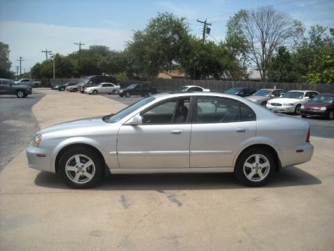 Titanium Silver Metallic Suzuki Verona in 2005. Titanium Silver Metallic