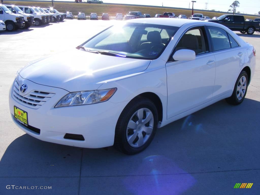 2008 Camry LE - Super White / Bisque photo #1