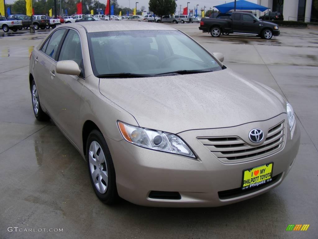 2008 Camry LE - Desert Sand Mica / Bisque photo #4