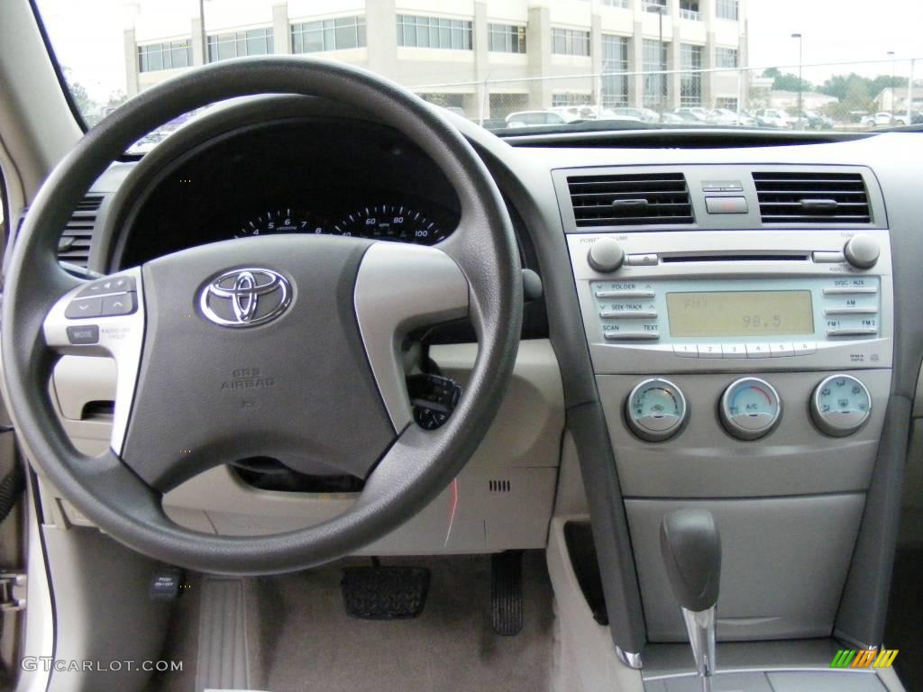 2008 Camry LE - Desert Sand Mica / Bisque photo #29