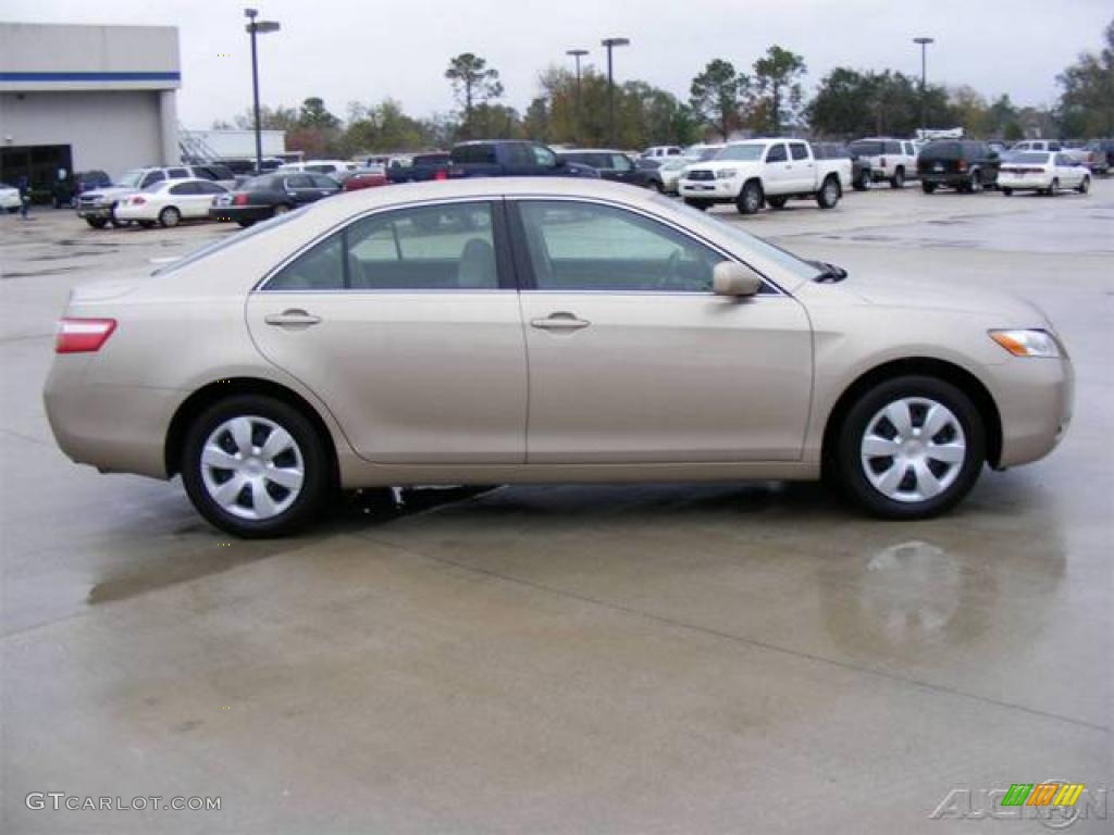 2008 Camry LE - Desert Sand Mica / Bisque photo #46