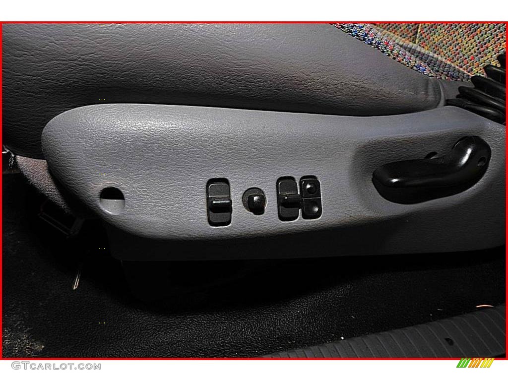 1999 Ram 2500 Laramie Extended Cab 4x4 Chassis - Bright Silver Metallic / Mist Gray photo #17