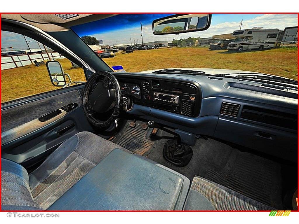 1996 Ram 3500 Laramie Extended Cab Dually - Stone White / Blue photo #17