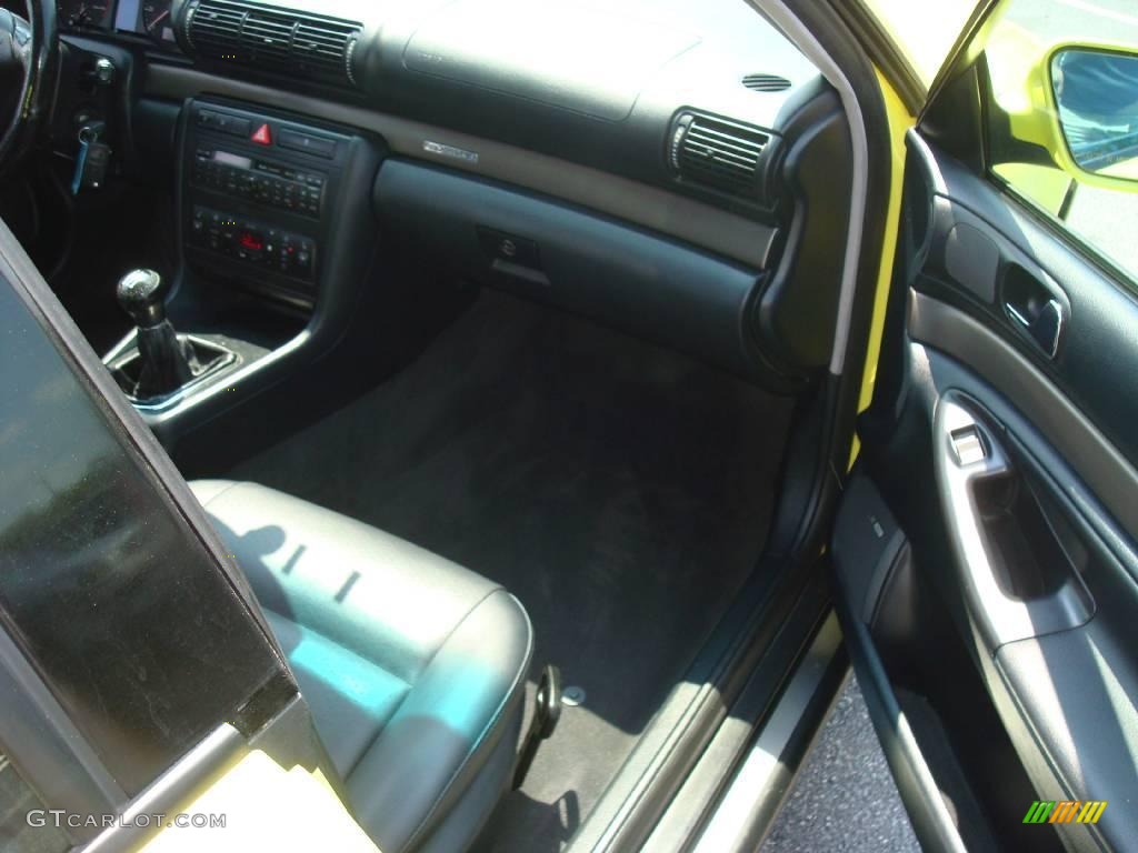 1999 A4 1.8T quattro Sedan - Brilliant Yellow / Onyx photo #18