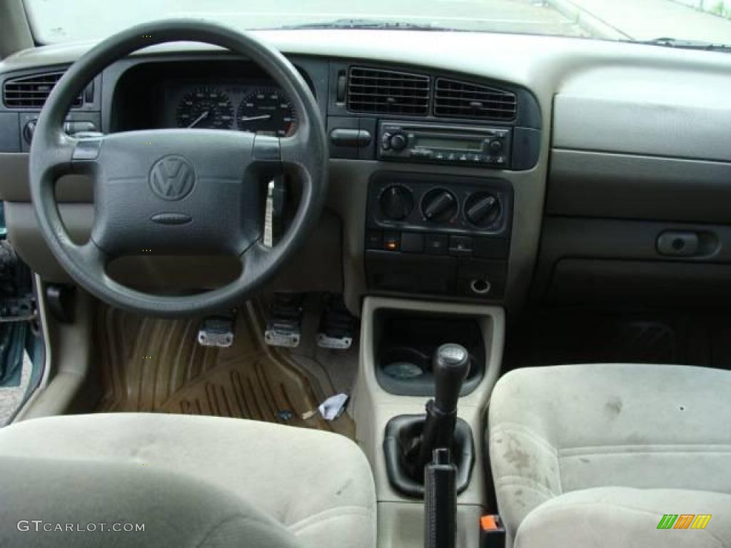 1996 Jetta GL Sedan - Sequoia Green Metallic / Grey photo #11