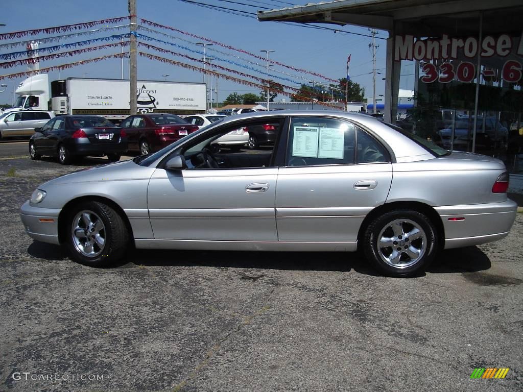 1998 Catera  - Platinum Silver / Stone Gray photo #2
