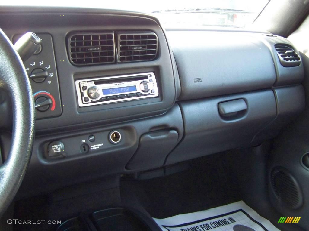 2000 Dakota SLT Extended Cab - Black / Agate photo #15