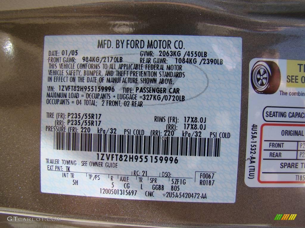 2005 Mustang GT Deluxe Coupe - Mineral Grey Metallic / Medium Parchment photo #18