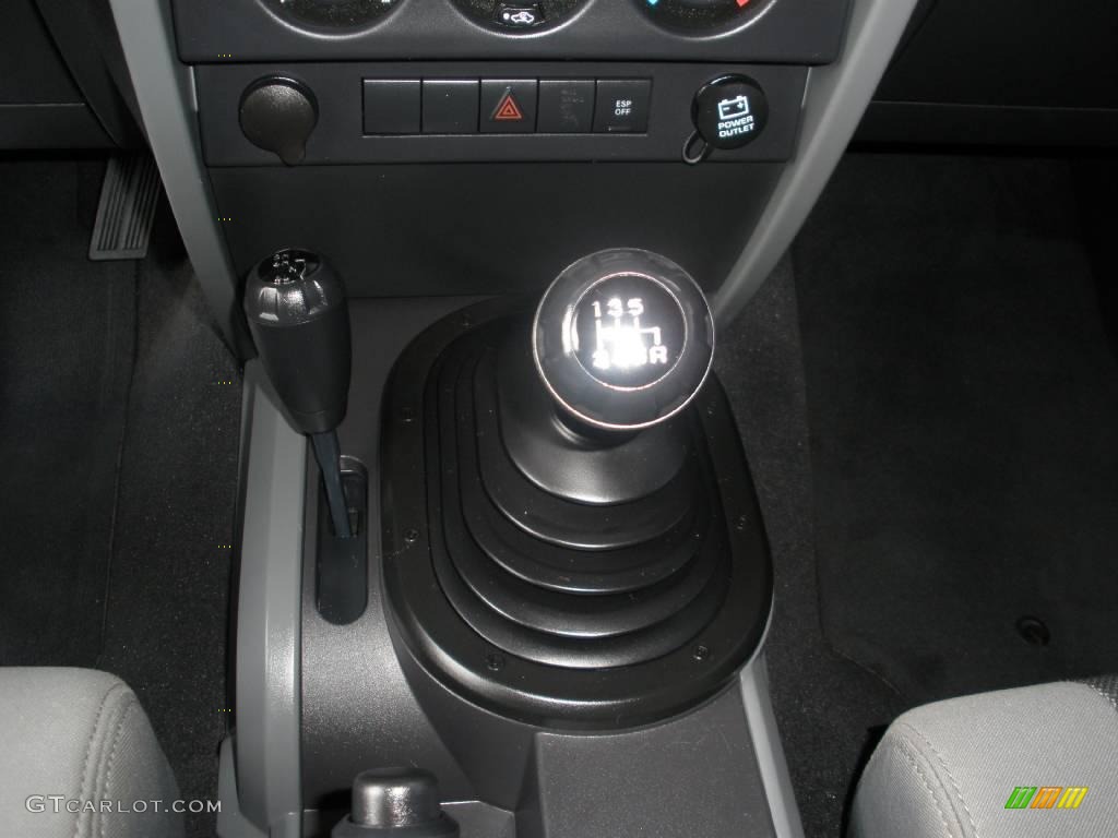 2007 Jeep Wrangler X 4x4 6 Speed Manual Transmission Photo #15484723