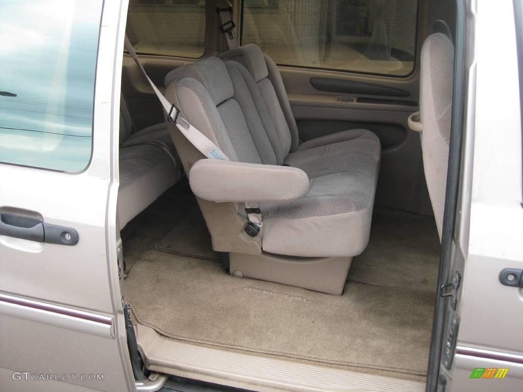 1996 Windstar GL - Champagne Beige Metallic / Beige photo #23