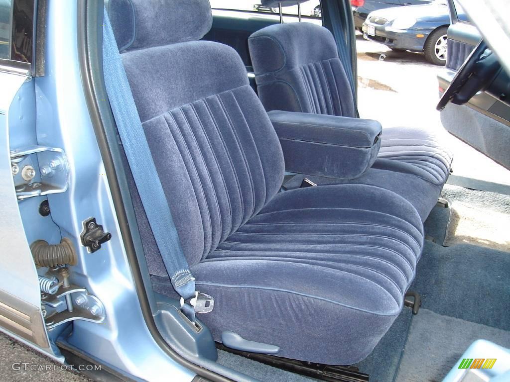 1993 Eighty-Eight Royale - Light Sapphire Metallic / Blue photo #13